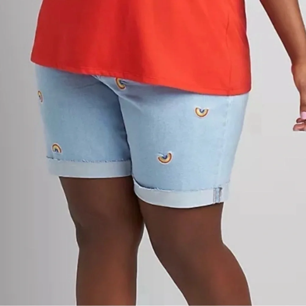 Lane Bryant Light‎ Wash Embroidered Rainbow Shorts - Size 18